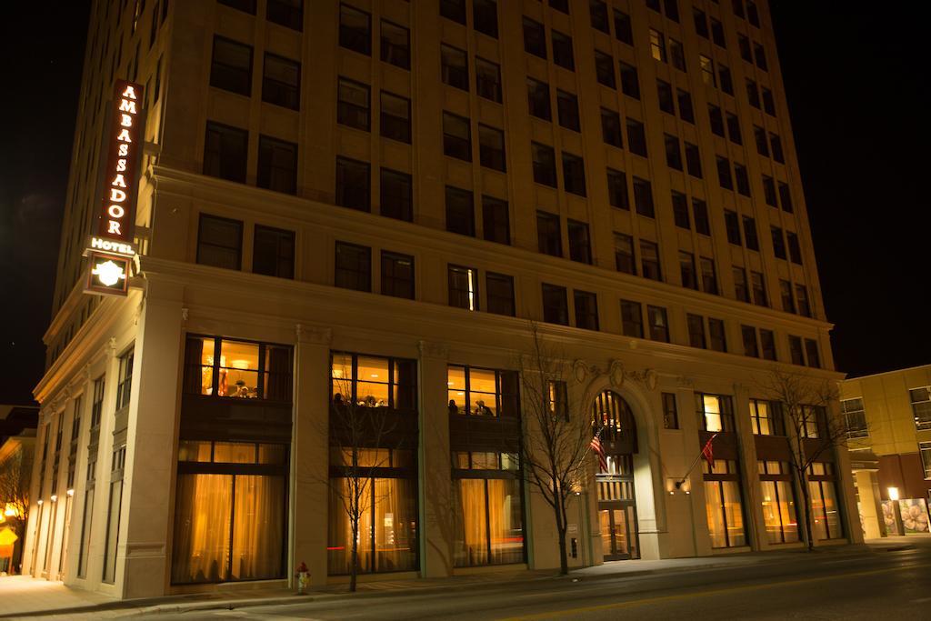 Ambassador Hotel Wichita, Autograph Collection Exterior photo